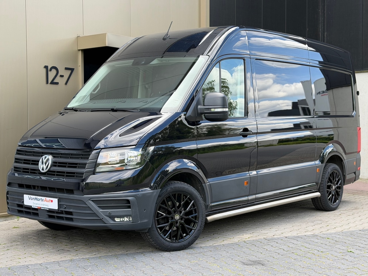 Volkswagen Crafter - 35 2.0 TDI L3H3 Highline 35 2.0 TDI L3H3 Highline - AutoWereld.nl