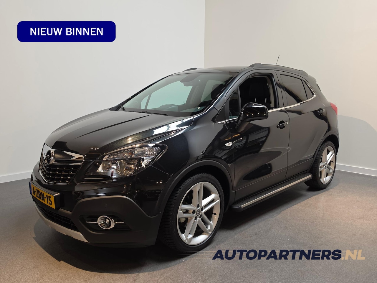 Opel Mokka - 1.4 T Cosmo - Navigatie Full map - Cruise Control - Treeplanken - AutoWereld.nl