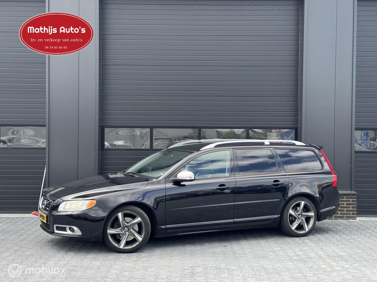 Volvo V70 - 2.0T R-Edition Automaat Nette auto! goed onderhouden! - AutoWereld.nl