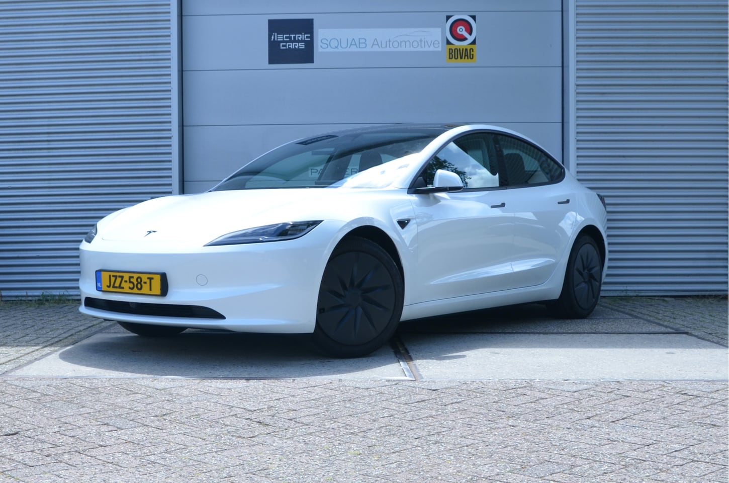 Tesla Model 3 - RWD 60 kWh AutoPilot4.0, FSD 99,- p/mnd - AutoWereld.nl