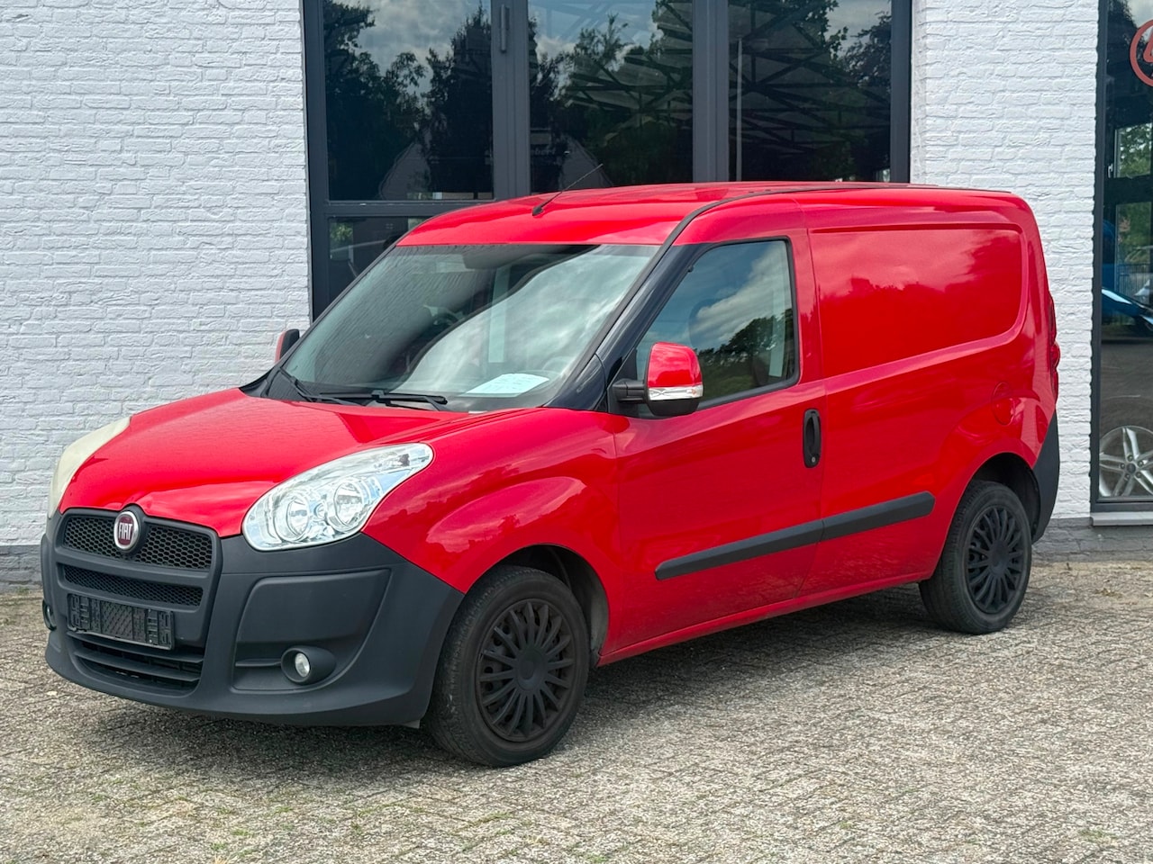 Fiat Doblò Cargo - 1.4 SX Benzine Marge Nieuwe Apk en Distributie - AutoWereld.nl