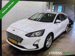 Ford Focus Wagon - 1.0 EcoB. Tr Ed. bns TREKHAAK / CAMERA / CARPLAY / ANDROID / DAB