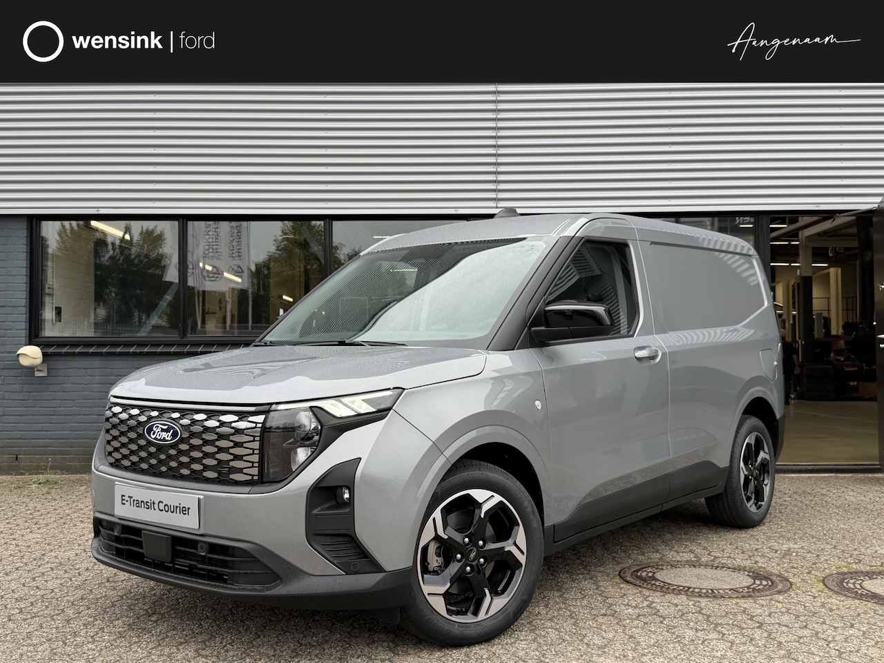 Ford Transit Courier - E-Transit Limited 46 kWh | Driver Assistance Pack | Trekhaak | Apple Carplay | Android Aut - AutoWereld.nl