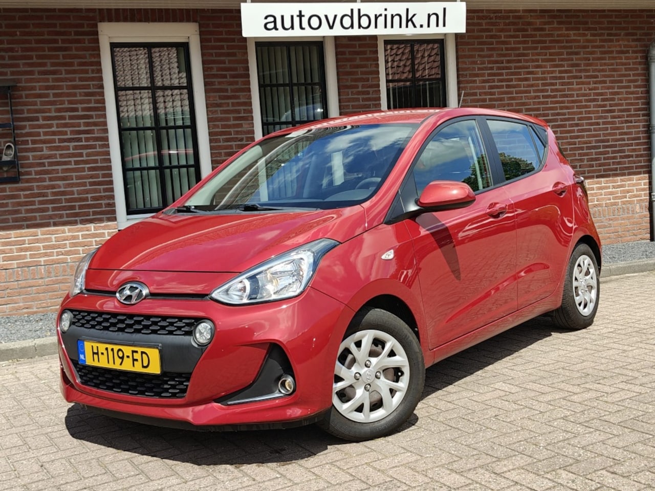 Hyundai i10 - 1.0i Comfort 1.0i Comfort, ANDROID AUTO / APPLE CARPLAY / PDC - AutoWereld.nl