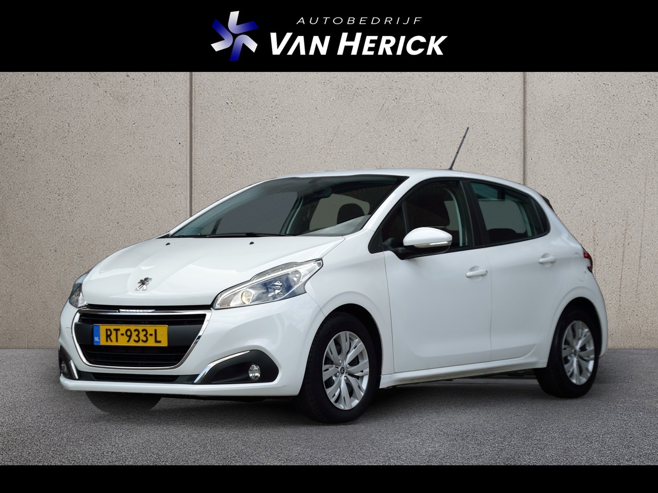 Peugeot 208 - 1.2 PureTech Allure | Navigatie | Climate Control | Cruise Control - AutoWereld.nl