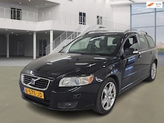 Volvo V50 - 2.4i/NWE APK/AIRCO/LEDER/TREKHAAK/CRUISE/PARKEER SENSOR
