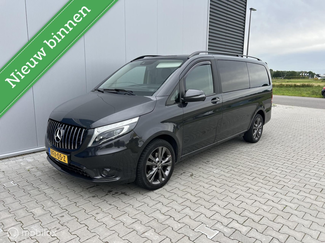 Mercedes-Benz Vito - Bestel 114 CDI Lang DC Comfort - AutoWereld.nl