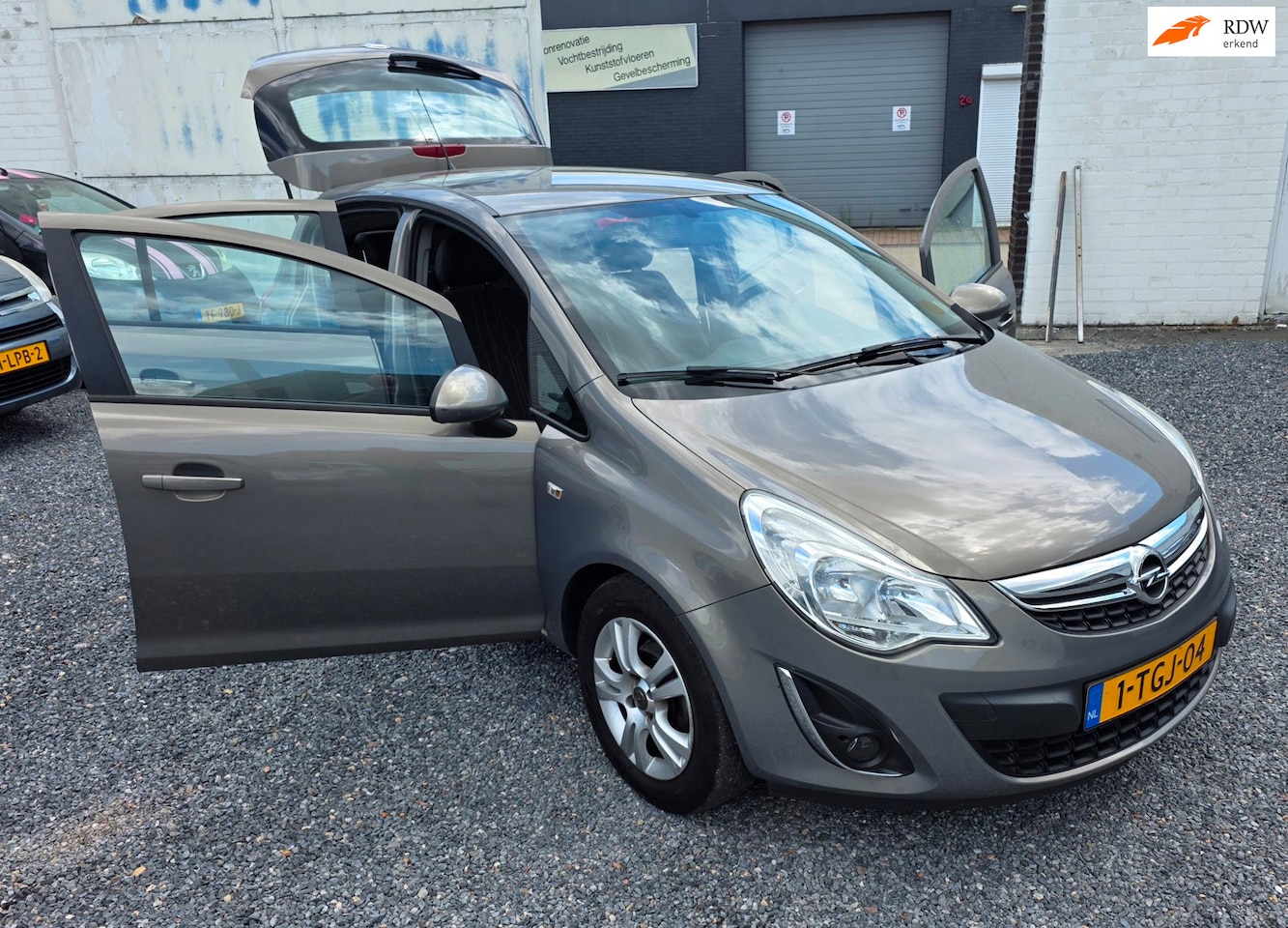 Opel Corsa - 1.2-16V Anniversary Edition 5 drs zeer netjes - AutoWereld.nl