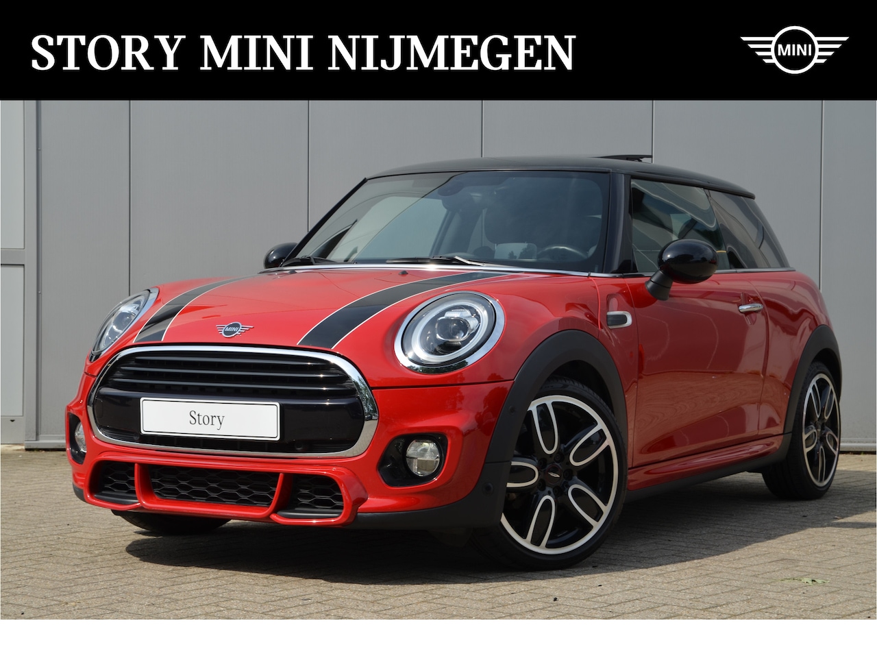 MINI John Cooper Works - Hatchback JCW Automaat / Panoramadak / Head-Up / Comfort Access / LED / Comfortstoelen / P - AutoWereld.nl