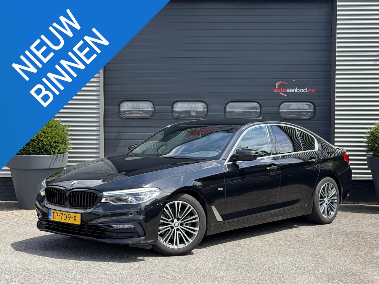 BMW 5-serie - 520d EDE High Executive | Camera | Navigatie | 18 Inch Lichtmetalen Velgen | Memory Stoele - AutoWereld.nl