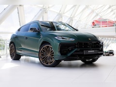 Lamborghini Urus - 4.0 V8 Hybrid SE | Verde Hydra Matt | Interior Carbon Pack | 5Y Maintanance Pack