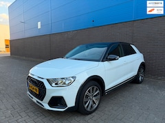 Audi A1 citycarver - 30 TFSI epic Citycarver | Lane Assist | LED | Parkeersensoren | 17” LM Velgen | Sportstuur