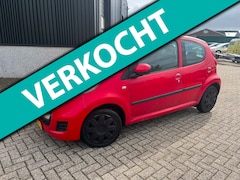 Peugeot 107 - 1.0-12V XS / 2012