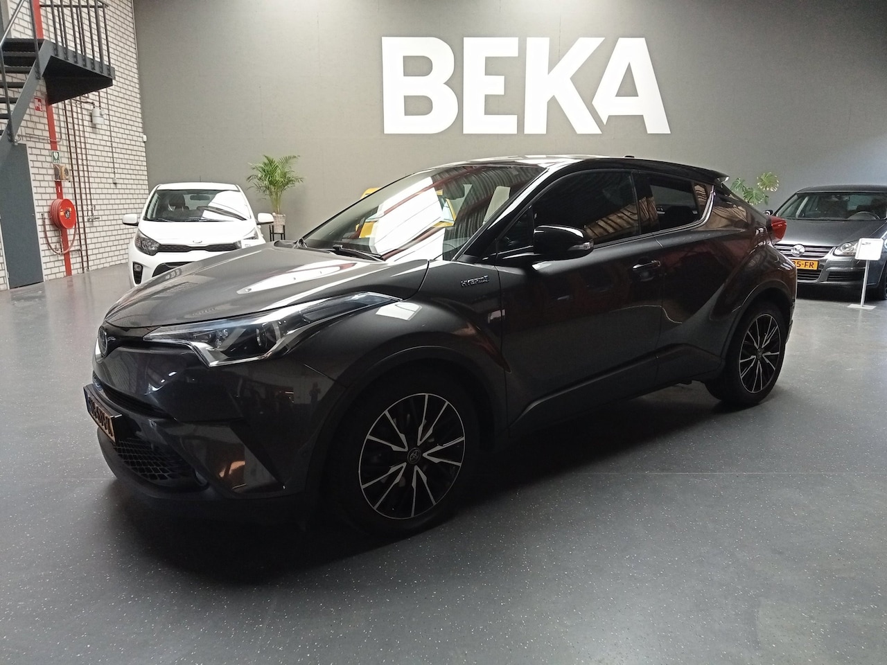 Toyota C-HR - 1.8 Hybrid Executive 1.8 Hybrid Executive - AutoWereld.nl