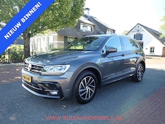 Volkswagen Tiguan - 1.5 TSI ACT R-LINE CARPLAY / ACC / VIRTUAL-DISPLAY / KEYLESS