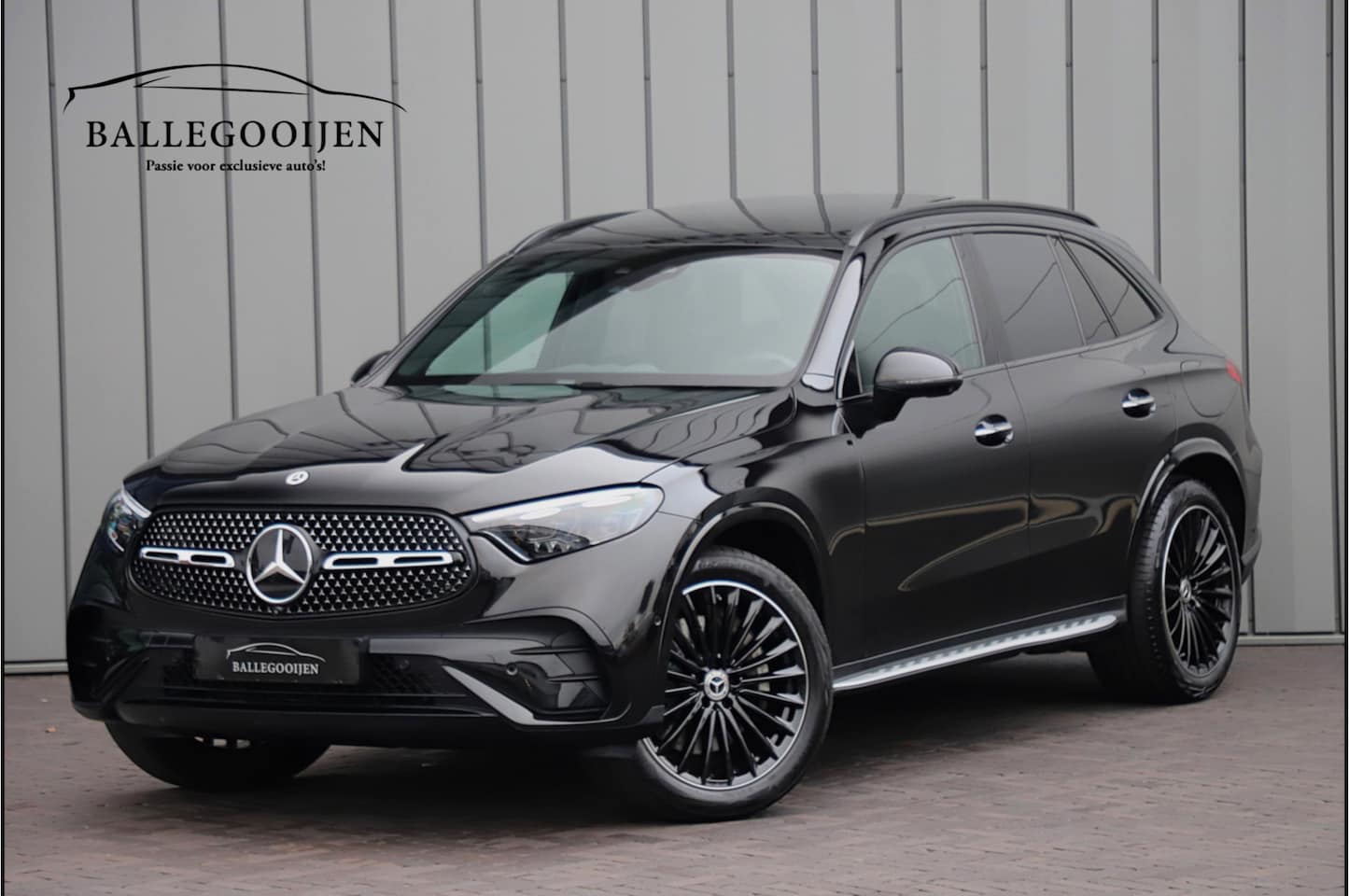 Mercedes-Benz GLC-klasse - 300e AMG 4-Matic | 313PK | Luchtvering | Achterasbesturing | Head-up | Burmester | Keyless - AutoWereld.nl