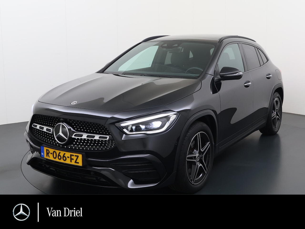 Mercedes-Benz GLA-Klasse - 180 AMG line | Pano Memory Multibeam Keyless - AutoWereld.nl