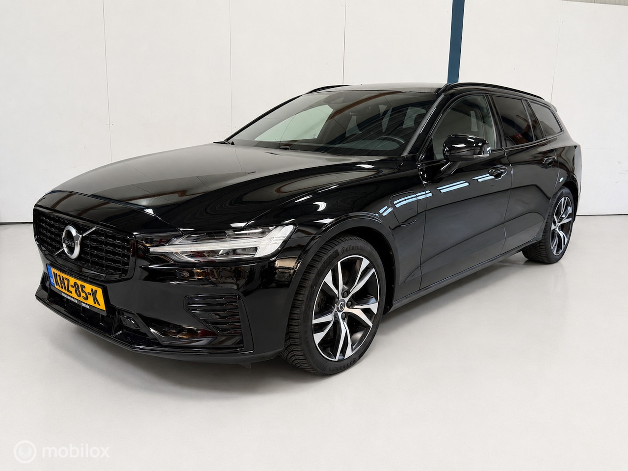 Volvo V60 - 2.0 T6 Twin Engine AWD Momentum SPORTINTERIEUR - AutoWereld.nl