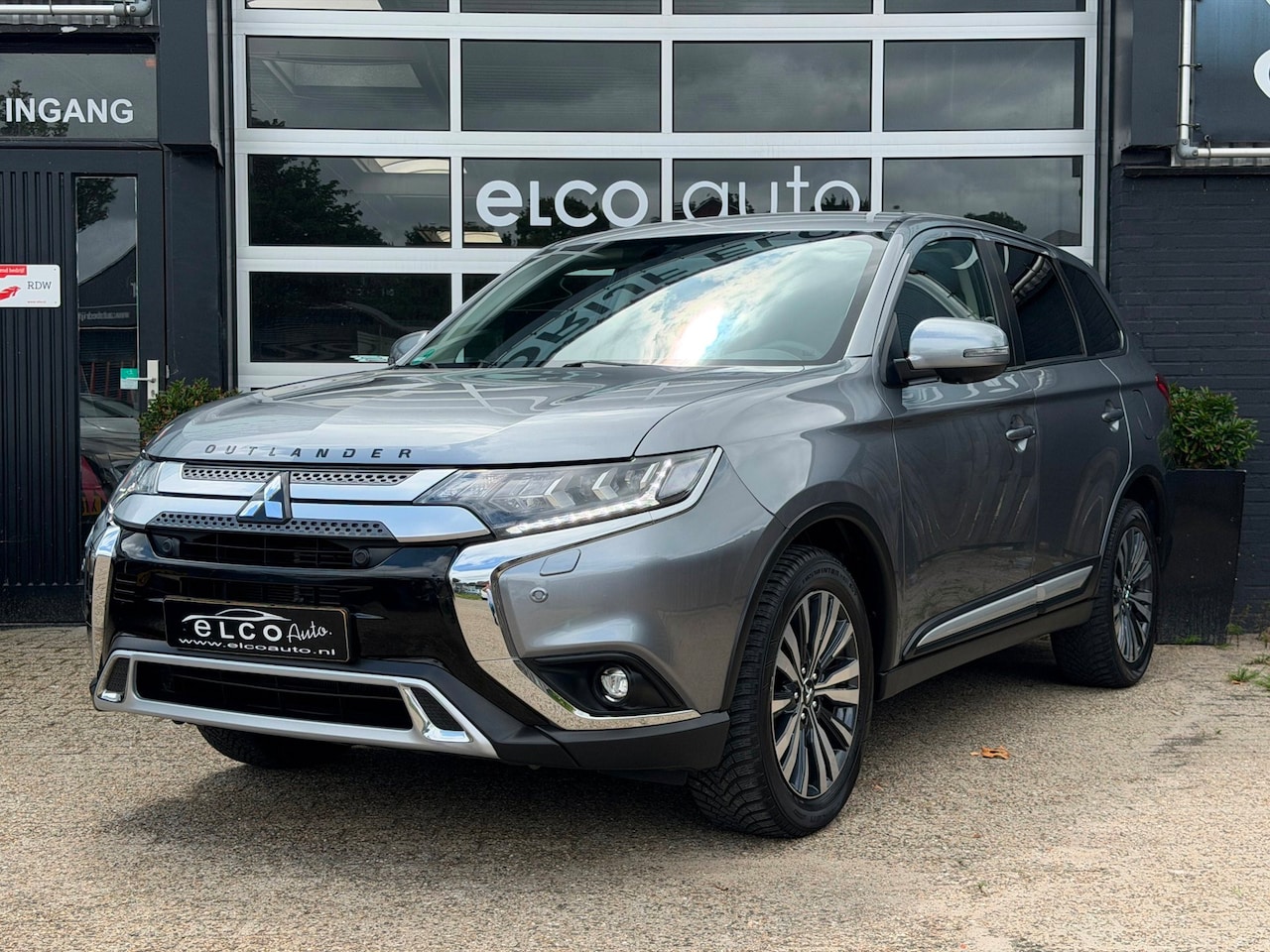 Mitsubishi Outlander - 2.0 2WD Limited+ / Leder / 7P/ 1ste eigenaar - AutoWereld.nl