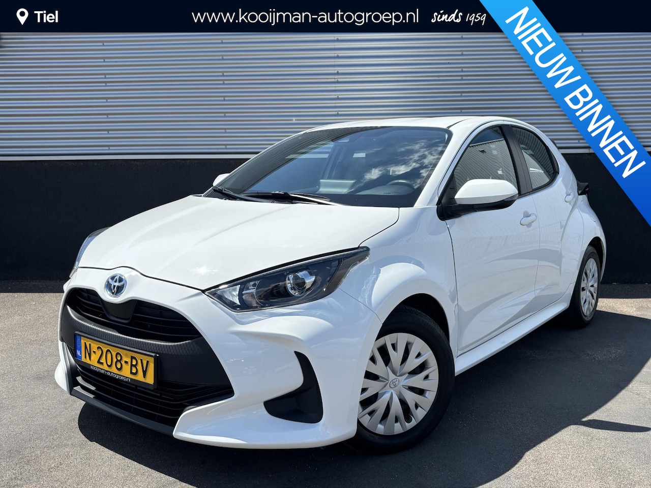 Toyota Yaris - 1.5 Hybrid Active NL-auto! Navigatie, Adaptieve cruise control, Achteruitrijcamera, - AutoWereld.nl