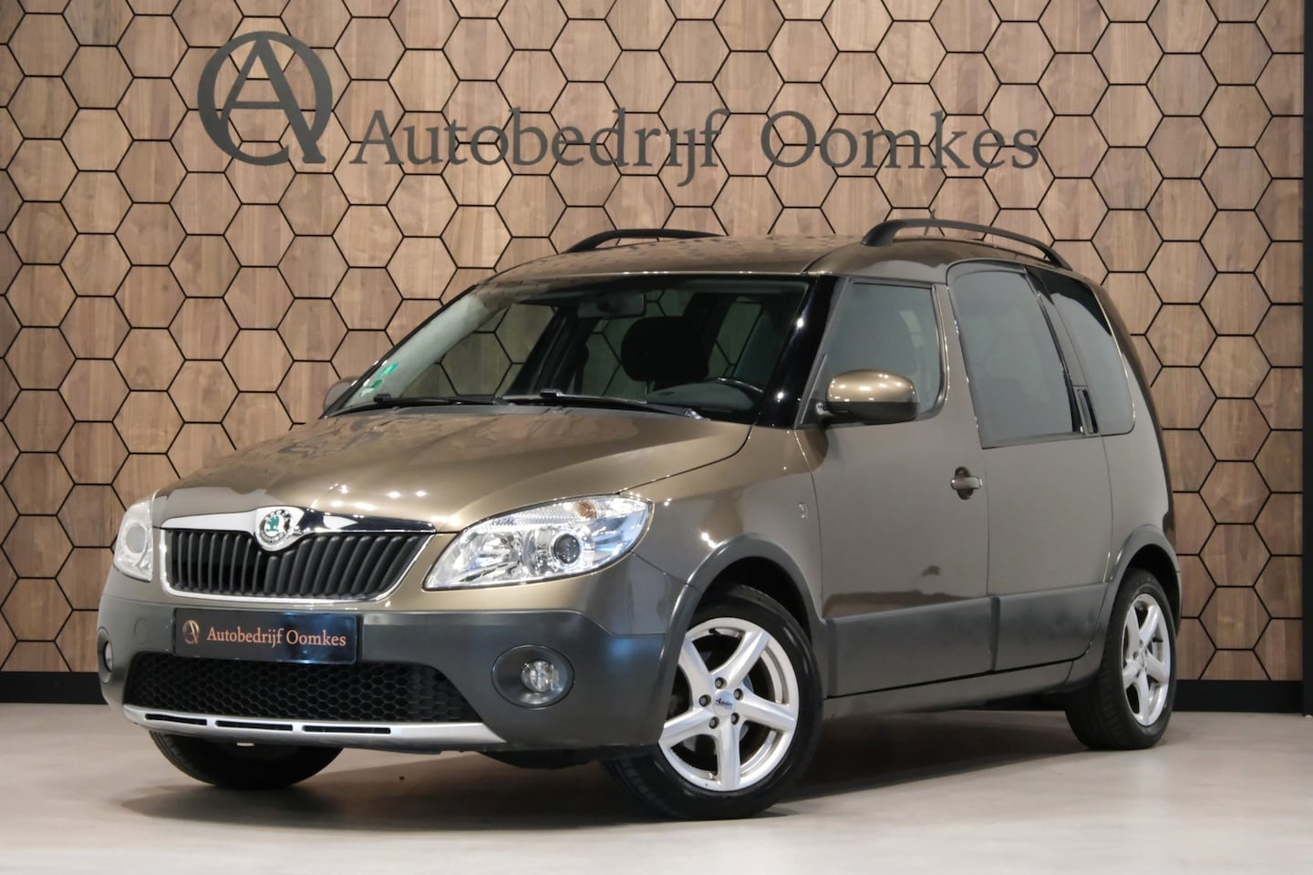 Skoda Roomster - 1.2 TSI Ambition Trekhaak/APK 01-2027/Winterset/Koude Airco - AutoWereld.nl
