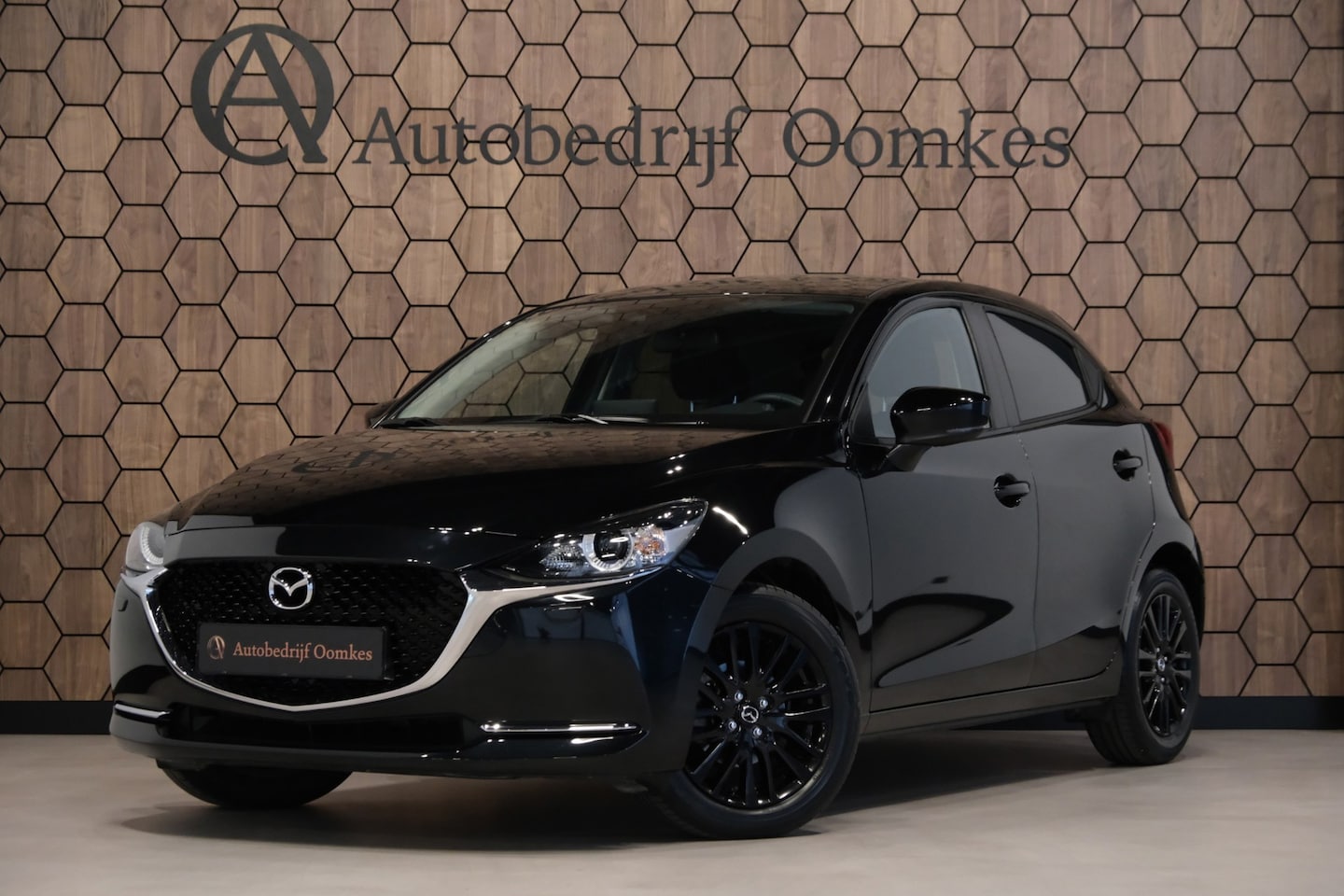 Mazda 2 - 1.5 Skyactiv-G Luxury *UNIEK 22.699km* Automaat/Camera DEALER ONDERHOUDEN - AutoWereld.nl