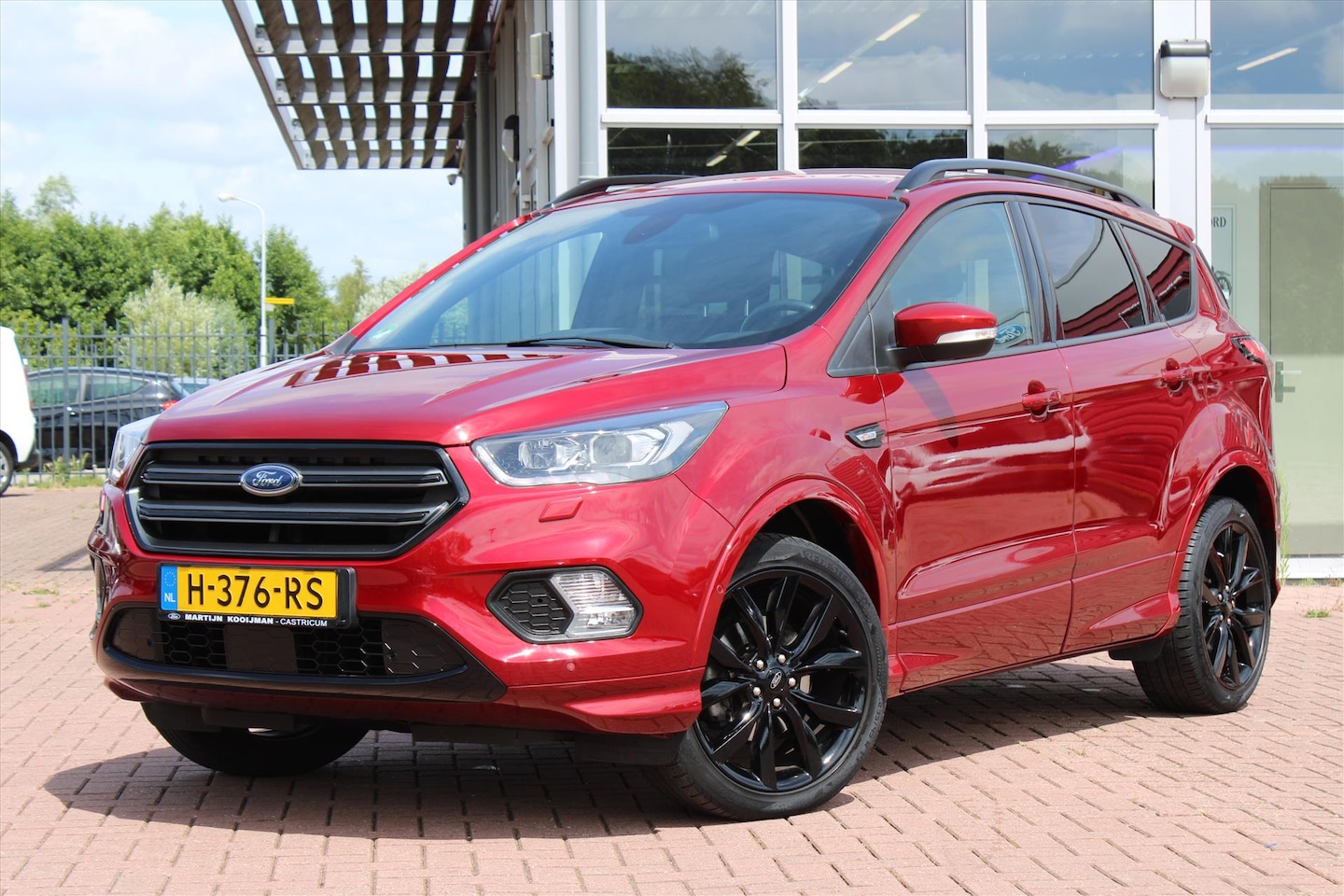 Ford Kuga - 1.5 EcoBoost 150PK 2WD ST Line - AutoWereld.nl