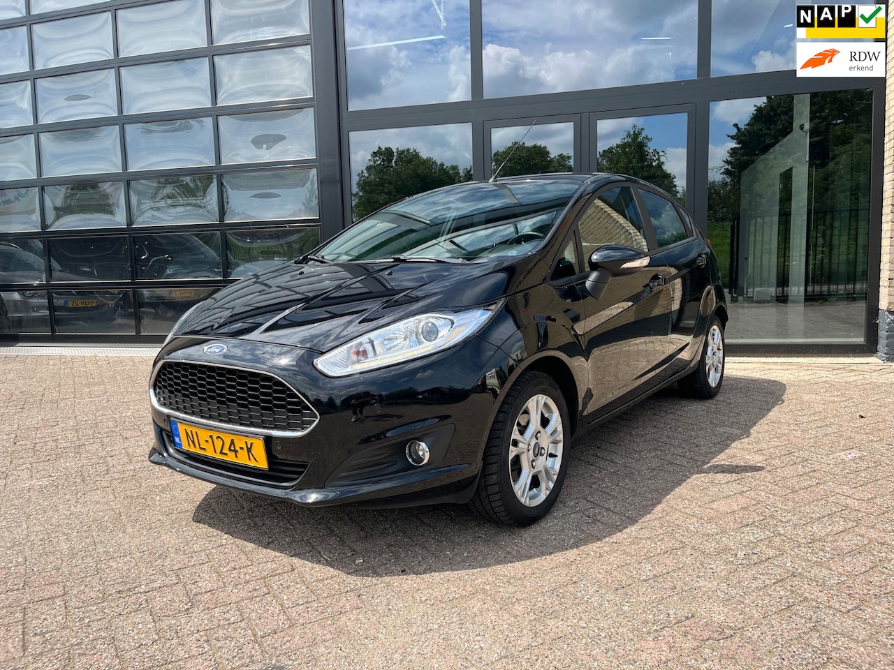 Ford Fiesta - 1.0 Style Ultimate 1.0 Style Ultimate, Navi, Airco, Pdc - AutoWereld.nl