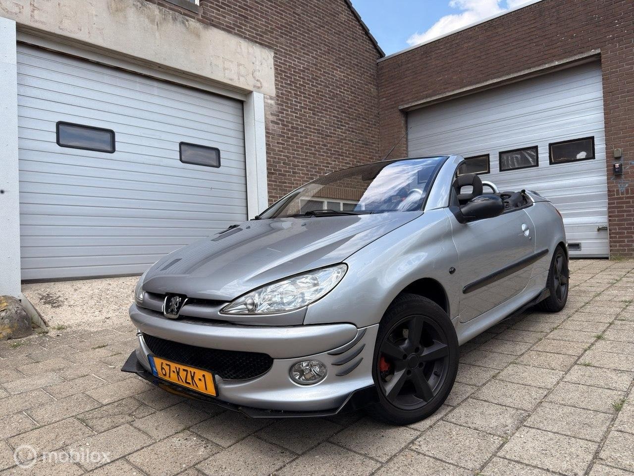 Peugeot 206 CC - 1.6-16V Roland Garros 1.6-16V Roland Garros - AutoWereld.nl