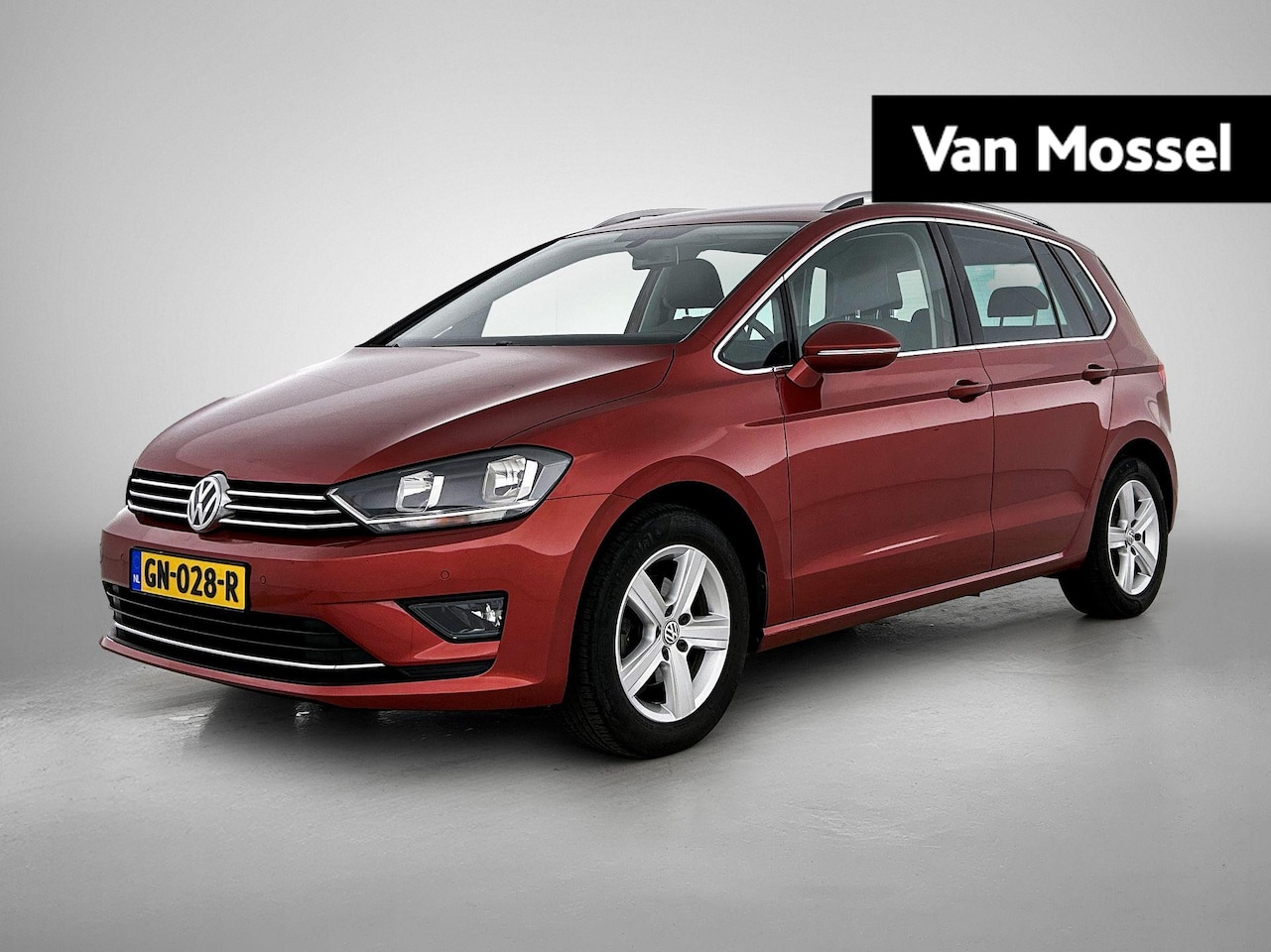 Volkswagen Golf Sportsvan - 1.2 TSI Highline | WORDT VERWACHT | PARKEERSENSOREN | DODEHOEKSENSOREN | TREKHAAK | NAVIGA - AutoWereld.nl
