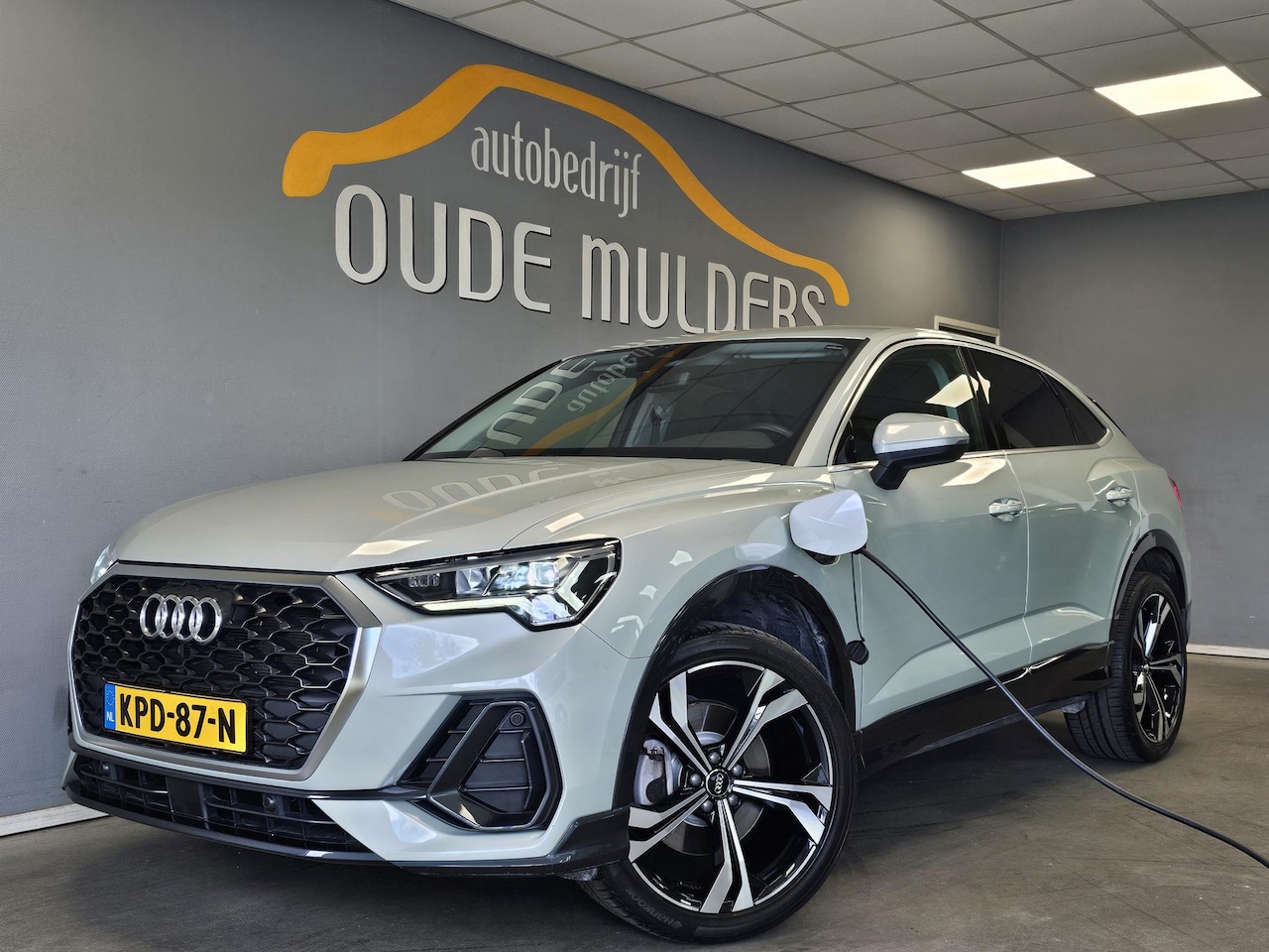 Audi Q3 Sportback - 45 TFSI e | 20 inch | Adaptive Cruise | Parkeersensoren | Led | - AutoWereld.nl
