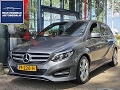 Mercedes-Benz B-klasse - 180 AUTOMAAT | Navigatie | LED | Afn. Trekhaak | Leer | Cruise Control | Parkeersensoren