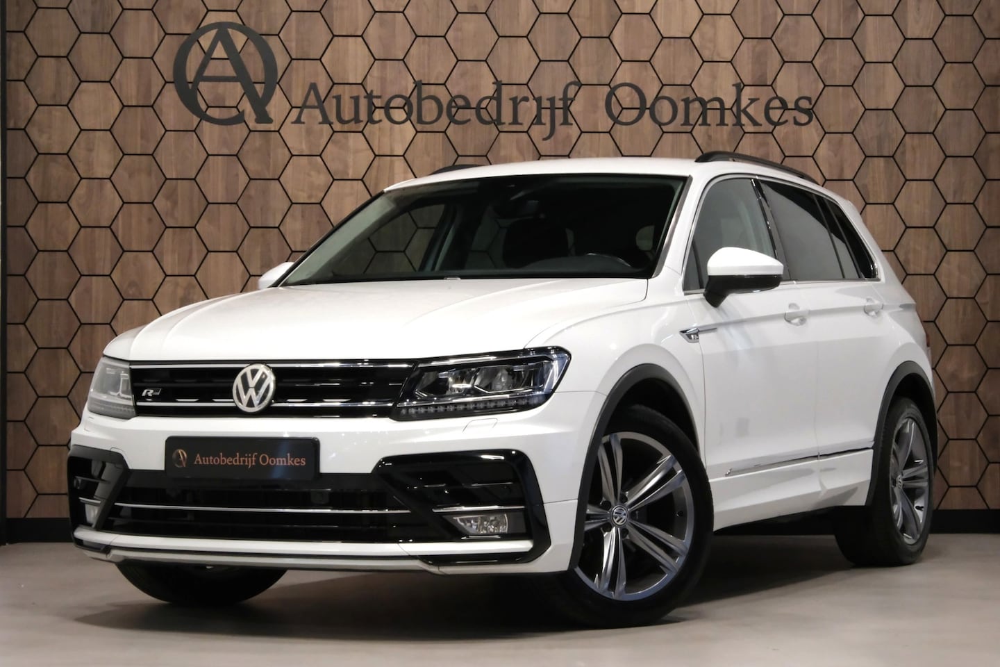 Volkswagen Tiguan - 1.4 TSI Comfortline Business R 1.4 TSI Comfortline Business R - AutoWereld.nl