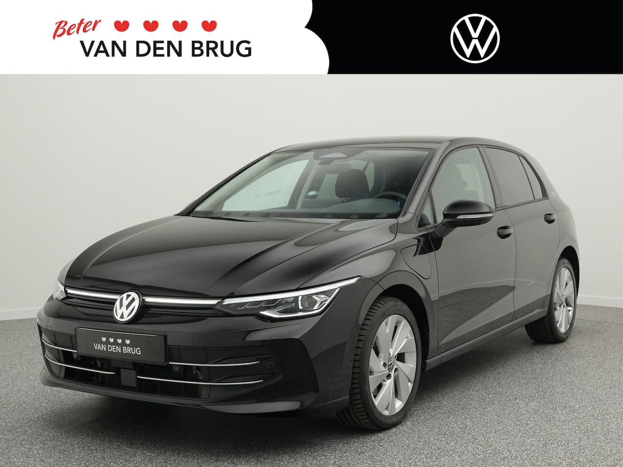 Volkswagen Golf - 1.5 eHybrid 204pk Life Edition | LED Matrix IQ | 360 Camera | Side Assist | Trekhaak | Nav - AutoWereld.nl
