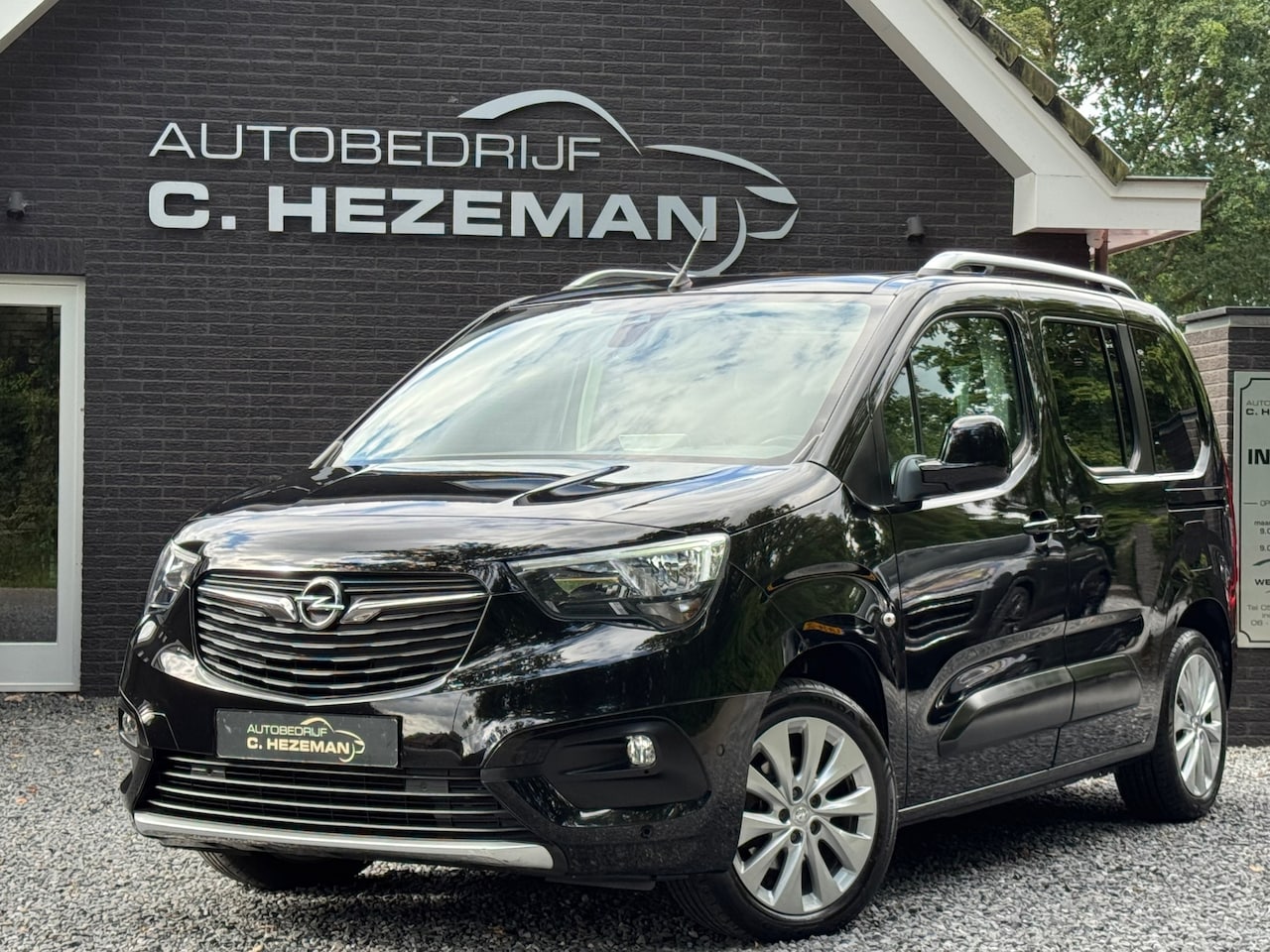 Opel Combo - 1.2 Turbo 110PK 1e eig DealerOH Panoramadaken Nieuwstaat Carplay Android - AutoWereld.nl