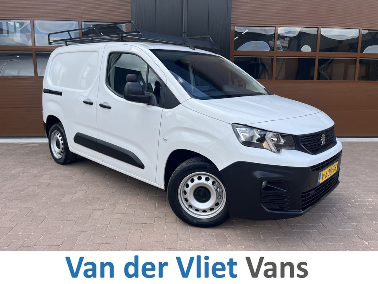 Peugeot Partner - 1.6 BlueHDI 100pk Premium Lease €168p/m, Airco, Carplay, PDC, Cruise controle, Onderhoudsh - AutoWereld.nl
