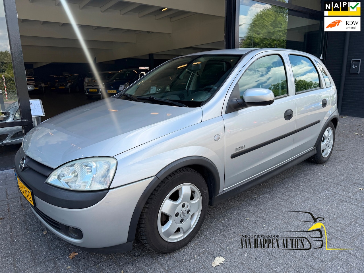 Opel Corsa - 1.2-16V Elegance / Automaat - AutoWereld.nl