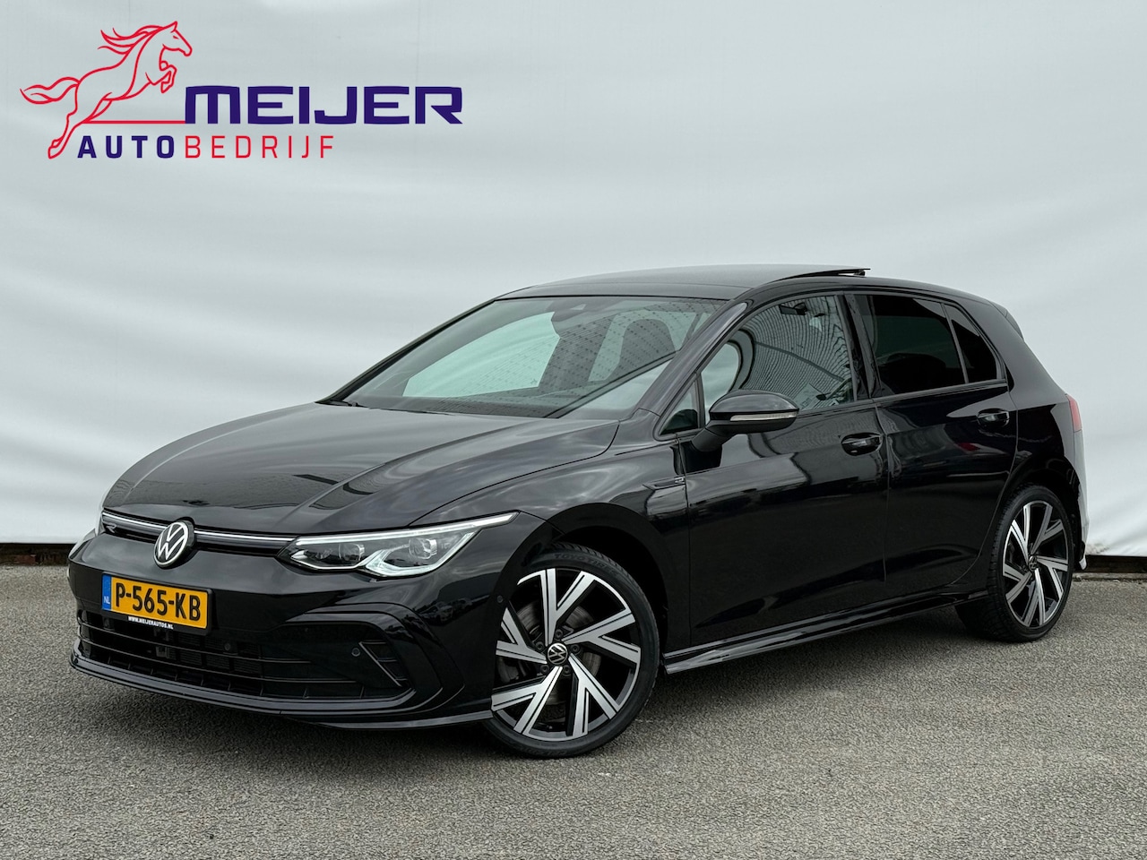 Volkswagen Golf - 1.5 eTSI R-Line Business LED|Stoelverw V+A|Cruise|Clima|Navigatie|Keyless|Camera|Panoramad - AutoWereld.nl