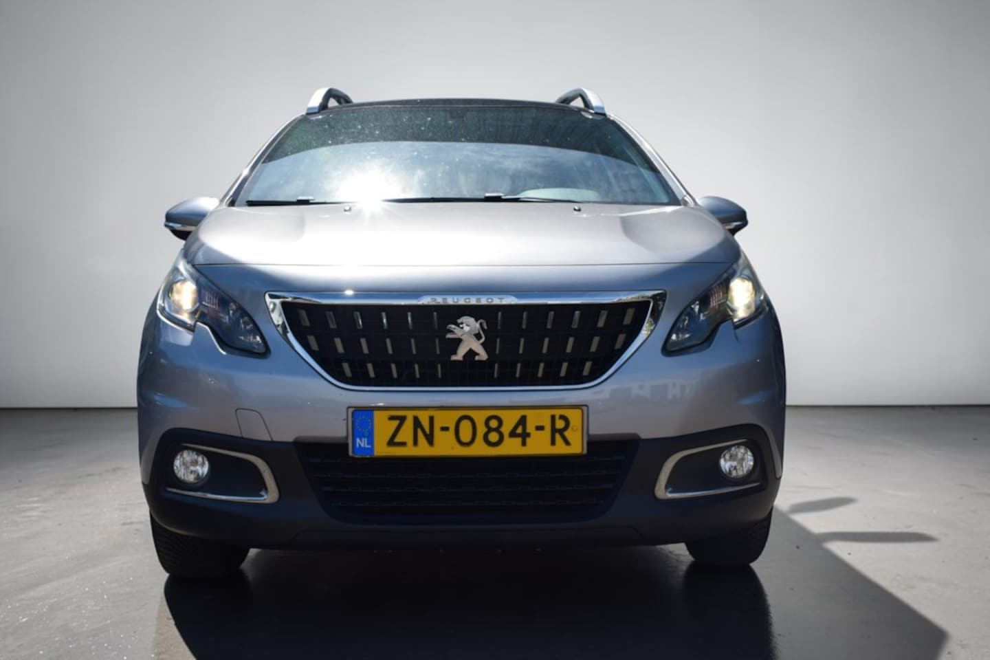 Peugeot 2008 - 1.2 PureTech Blue Lion 1.2 PureTech Blue Lion, Apple car play, Airco, Navigatie, Nieuwe distributie riem