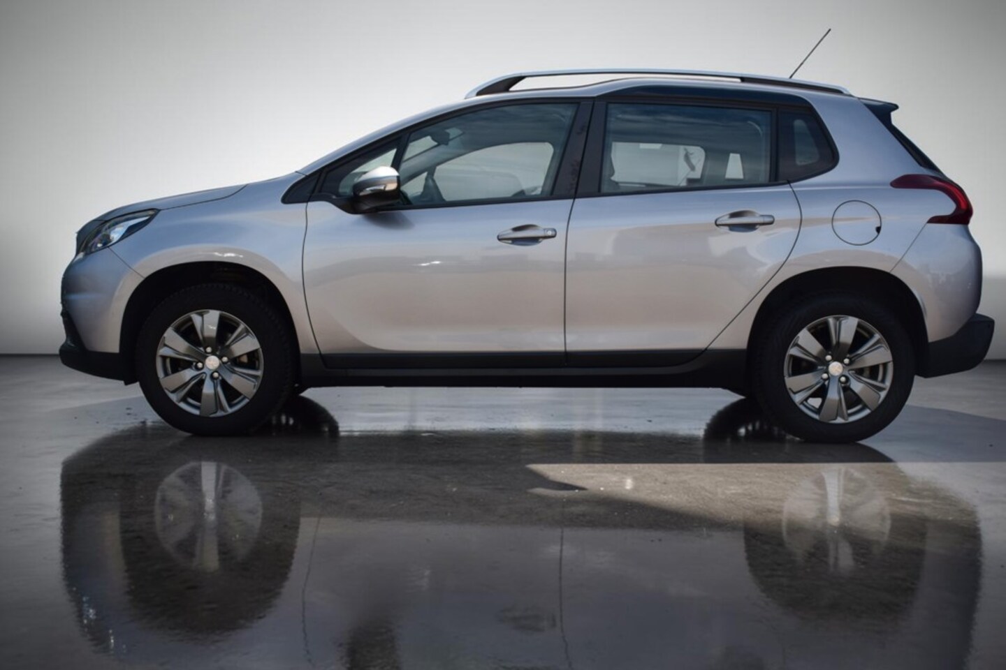 Peugeot 2008 - 1.2 PureTech Blue Lion, Apple car play, Airco, Navigatie, Nieuwe distributie riem