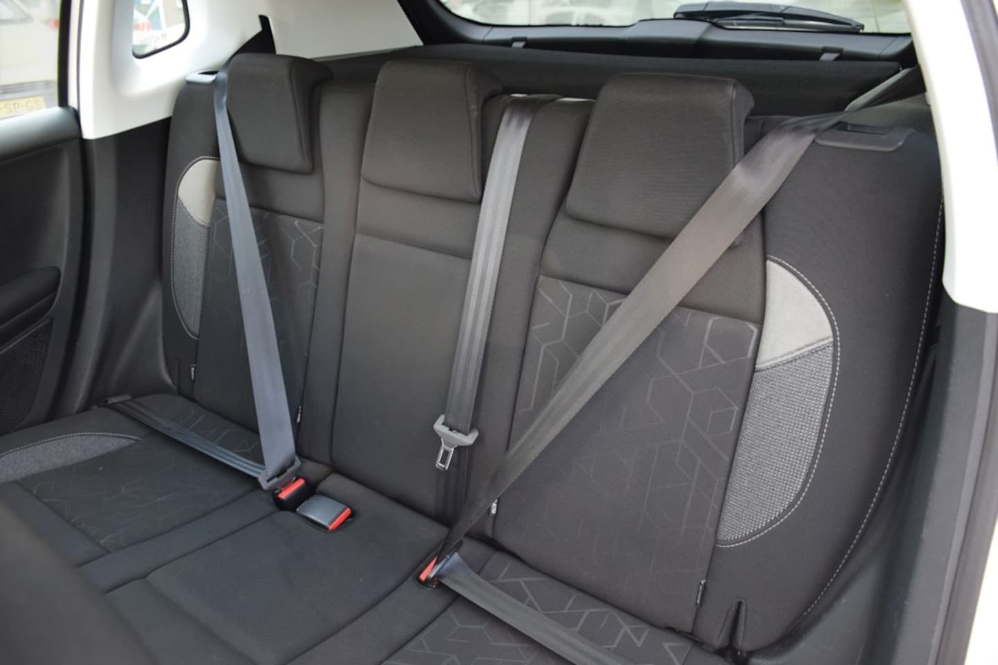 Peugeot 2008 - 1.2 PureTech Blue Lion 1.2 PureTech Blue Lion, Apple car play, Airco, Navigatie, Nieuwe distributie riem