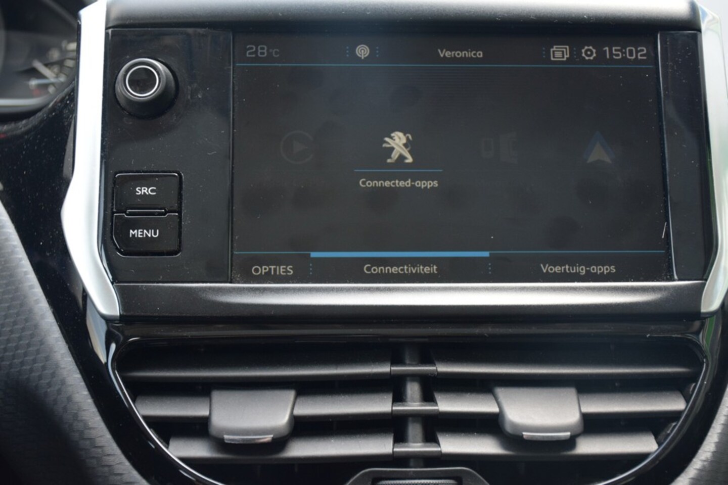 Peugeot 2008 - 1.2 PureTech Blue Lion 1.2 PureTech Blue Lion, Apple car play, Airco, Navigatie, Nieuwe distributie riem