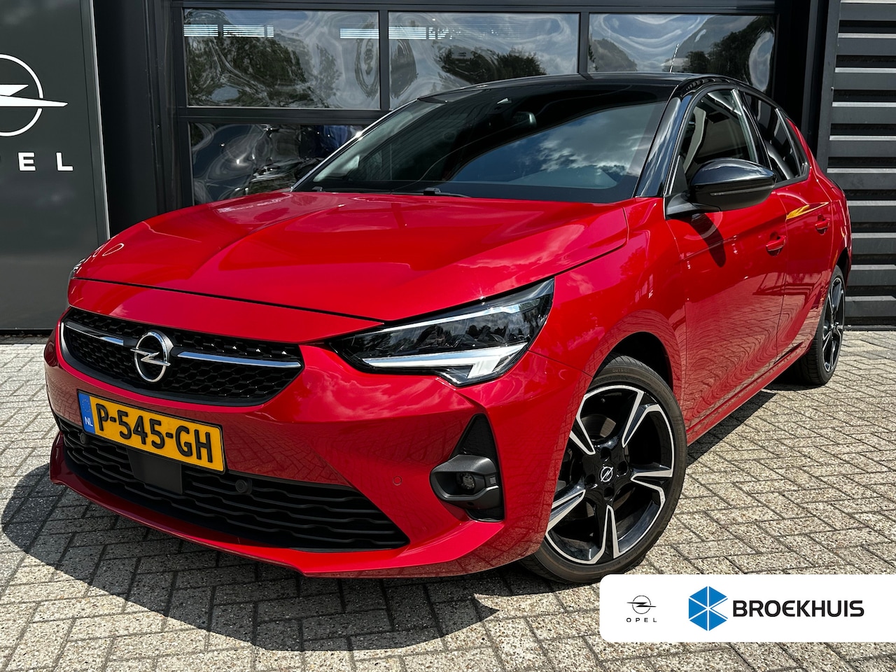 Opel Corsa - 1.2 GS Line 130 PK | STOELVERWARMING| CAMERA + PARKEERSENSOREN| KEYLESS| APPLE CARPLAY/AND - AutoWereld.nl