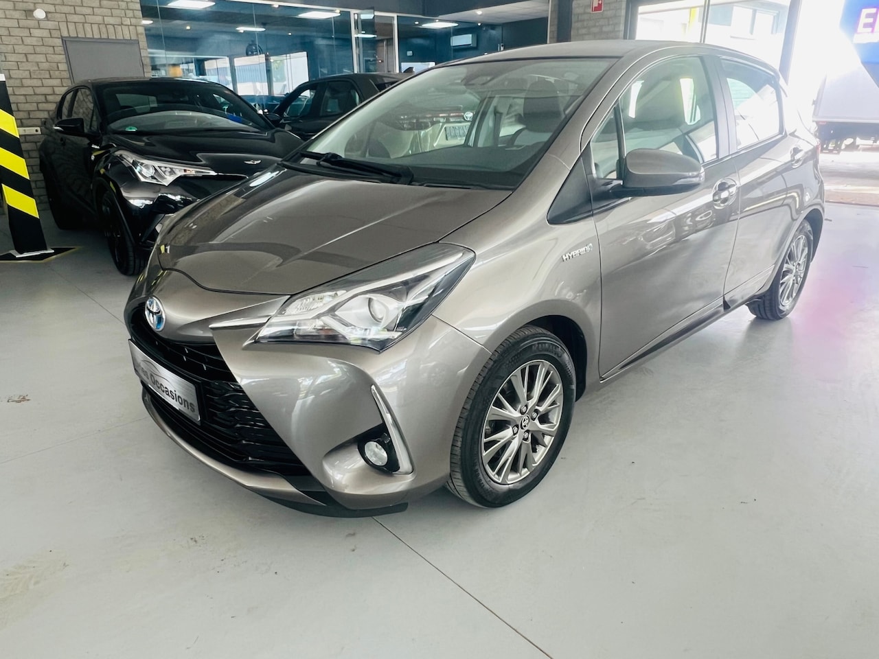 Toyota Yaris - 1.5 Hybrid Dynamic 1.5 Hybrid Dynamic - AutoWereld.nl