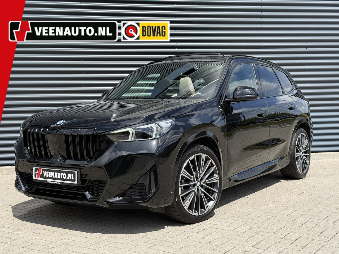 BMW X1 - sDrive20i M-Sport Pano/Leder/H&K - AutoWereld.nl