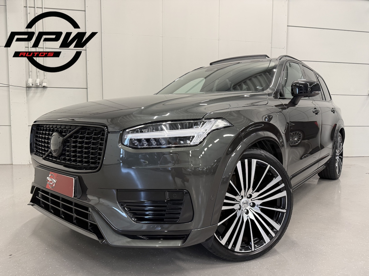 Volvo XC90 - T8 Recharge AWD R-Design 49.000km/PANO/LUCHTVERING/TREKHAAK/22"/HEAD-UP/H&K/LEER-ALCANTARA - AutoWereld.nl