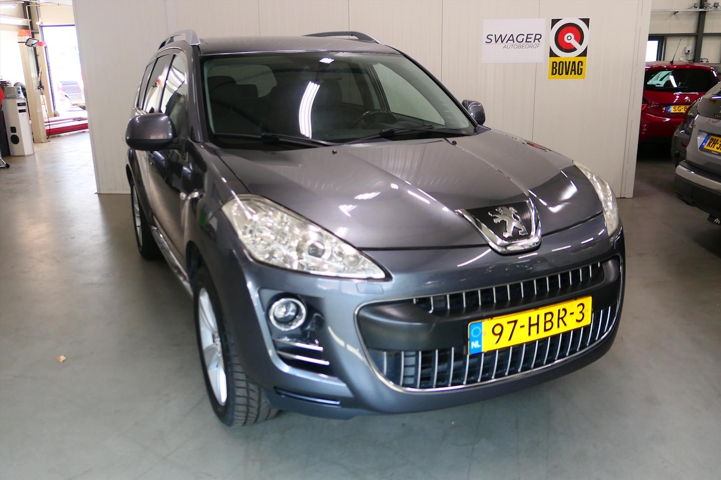 Peugeot 4007 - 2.4 16V 170pk CVT Aut.GT (7PERSOONS&TREKHAAK) - AutoWereld.nl