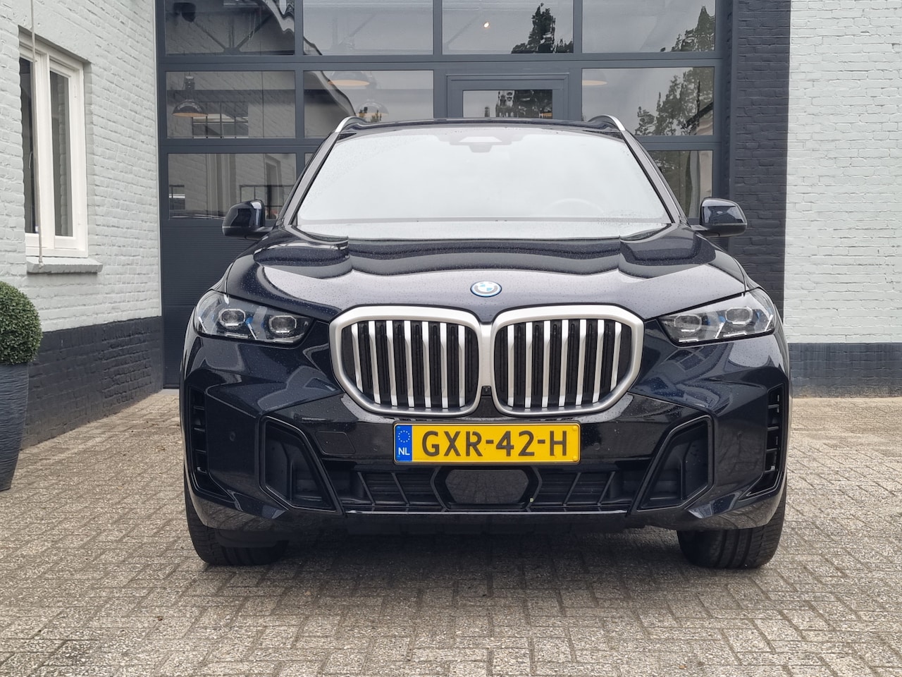 BMW X5 - xDrive50e PANO / 360 CAMERA / TREKHAAK / M PAKKET - AutoWereld.nl