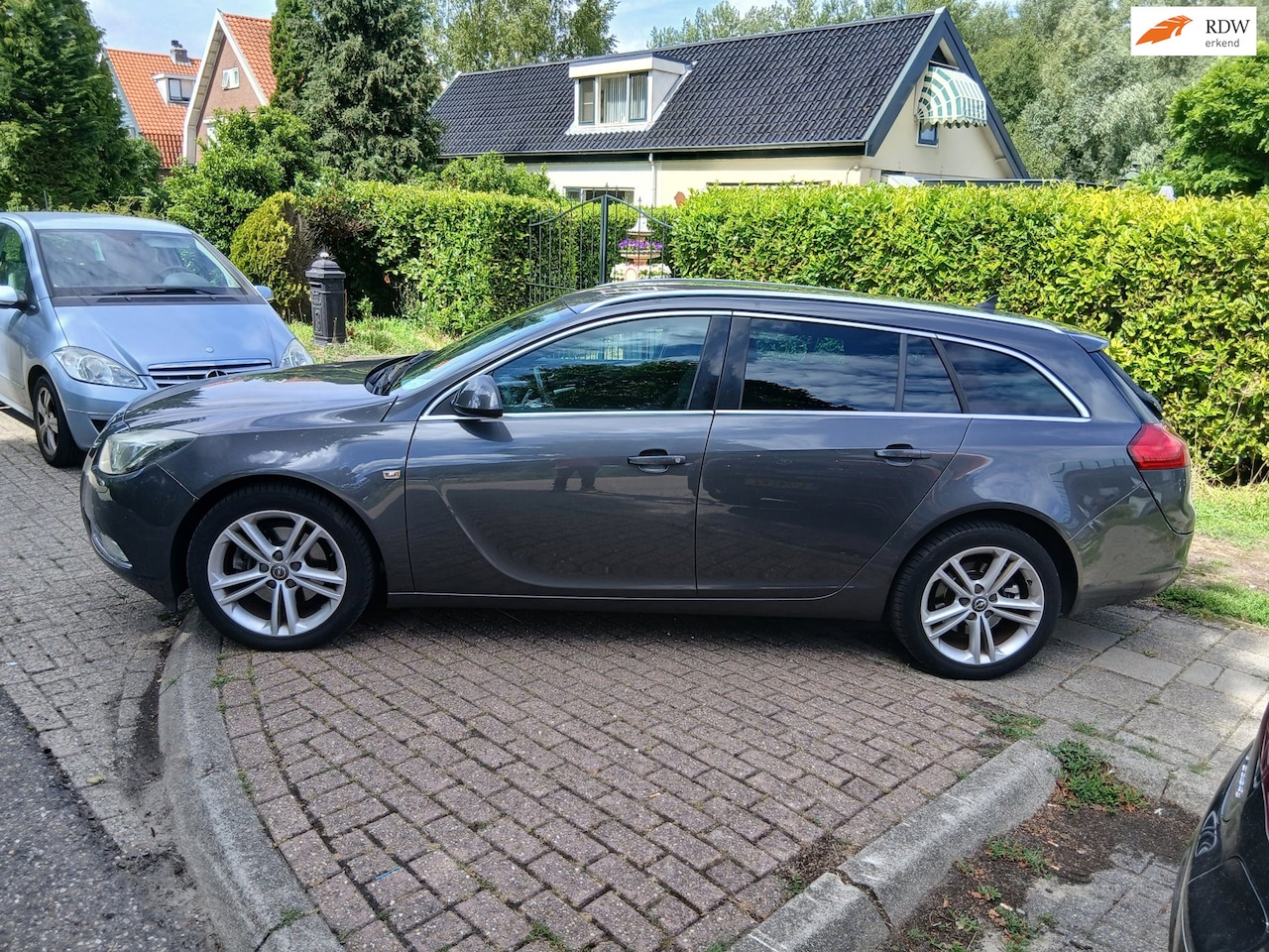 Opel Insignia Sports Tourer - 2.0 T Cosmo 4x4 navigatie trekhaak eerste eigenaar cruiscontrol - AutoWereld.nl