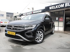 Volkswagen T-Roc - 1.5 TSI Life / Adapt CruiseControl / Camera / Virtual Dash / Carplayy